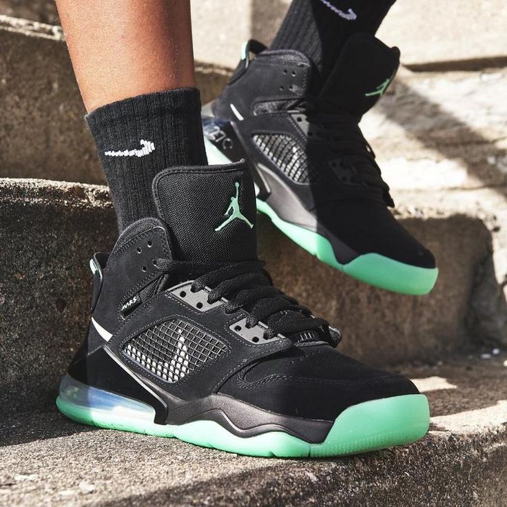 Nike Air Jordan Mars 270