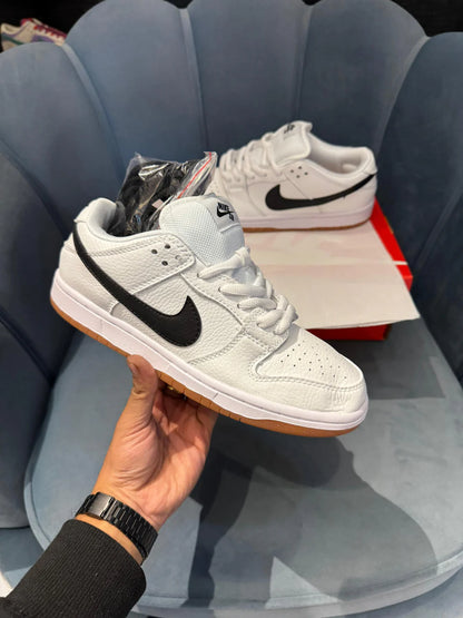 NIKE'' SB DUNK WHITE GUM ''