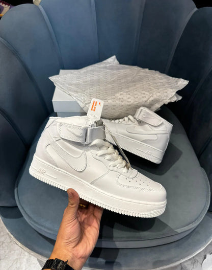 NIKE AIR FORCE1 ''MID''