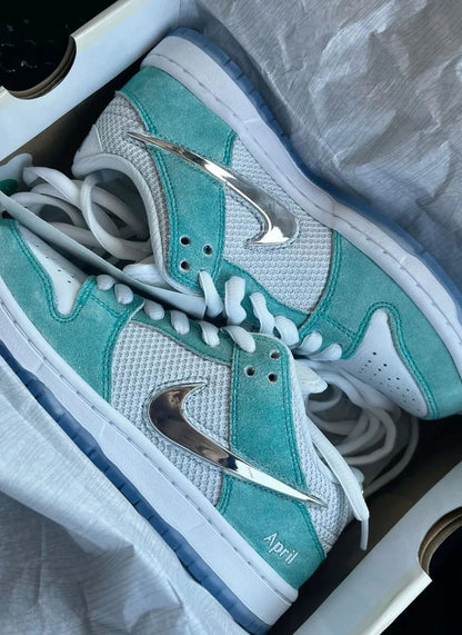 NIKE ''SB APRIL''