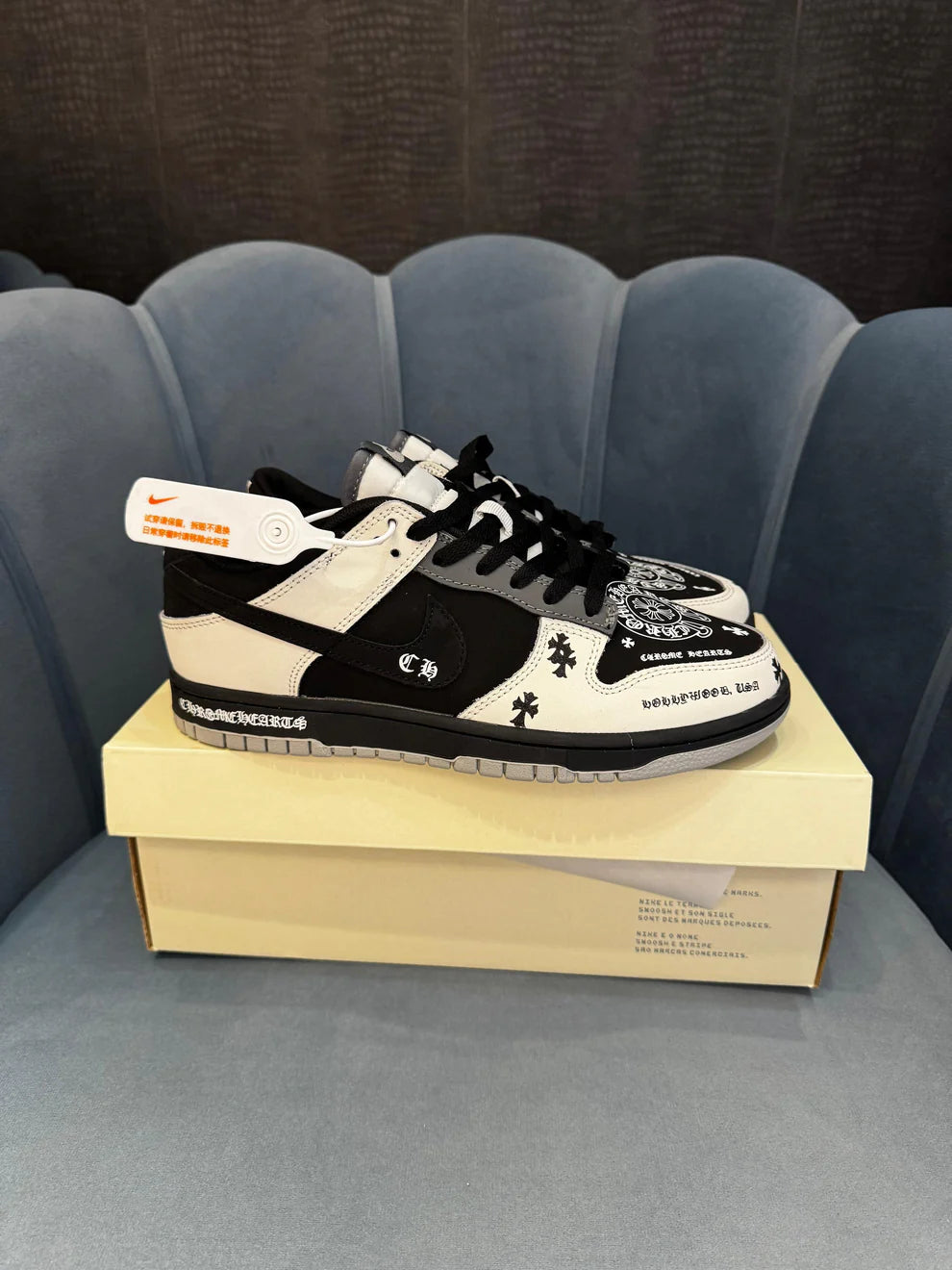 NIKE “SB DUNK CHROME HEARTS”