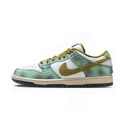 NIKE “SB DUNK CHAMELEON”
