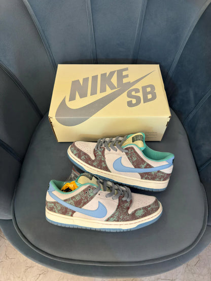 NIKE “SB DUNK CRENSHOWS SKATE CLUB”