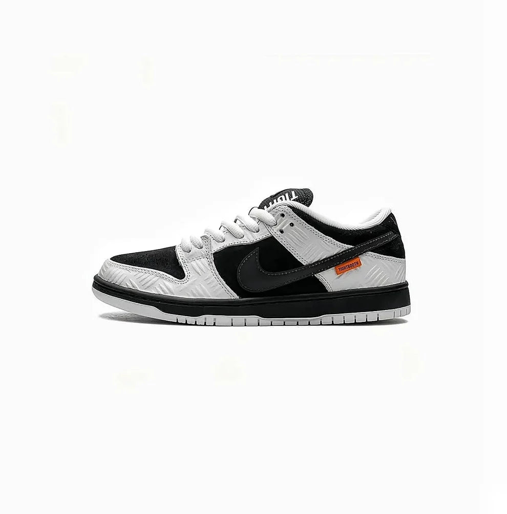 NIKE “SB DUNK TIGHTBOOTH”
