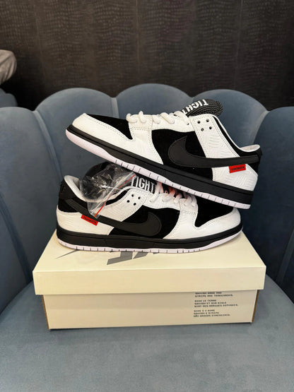 NIKE “SB DUNK TIGHTBOOTH”