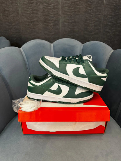 NIKE SB DUNK “VARSITY GREEN”