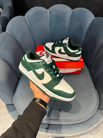 NIKE SB DUNK “VARSITY GREEN”