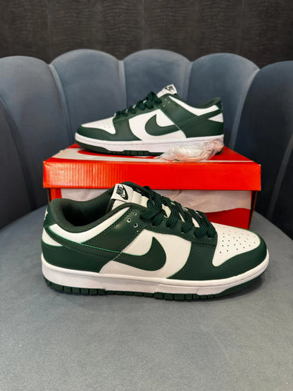 NIKE SB DUNK “VARSITY GREEN”