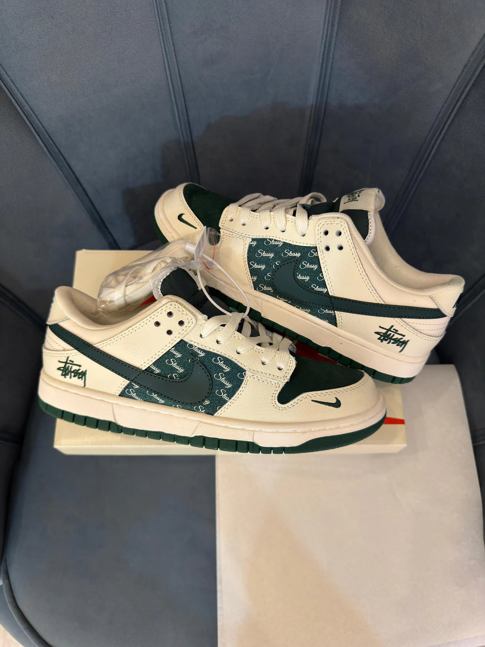 NIKE SB DUNK STUSSY WHITE DARK GREEN 2025