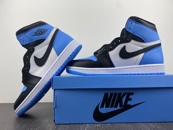 Nike Air Jordan 1 Retro High Og Unc Toe