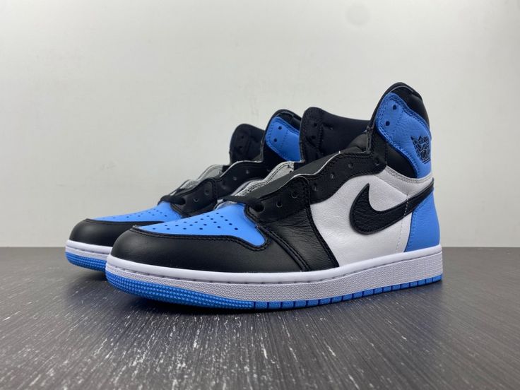 Nike Air Jordan 1 Retro High Og Unc Toe